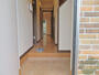 玄関　玄関周りも広いですね。シューズボックスも付いています。