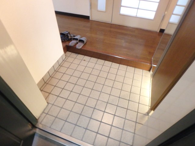 玄関　落ち着いた玄関です