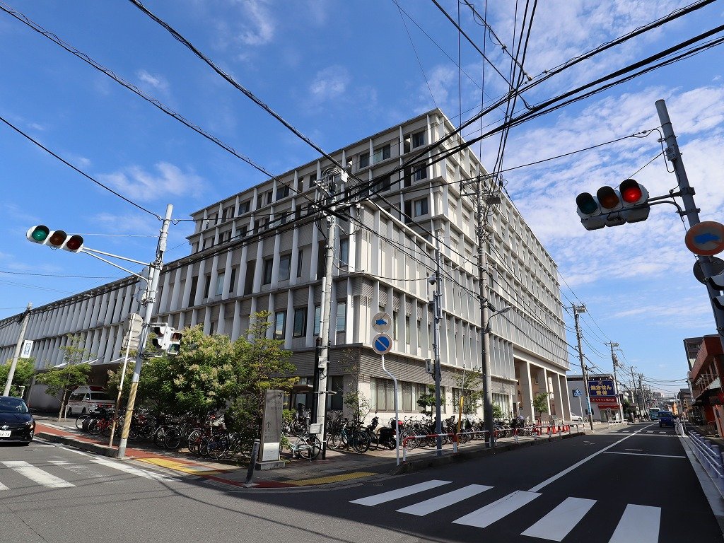 病院　東京ベイ・浦安市川医療センター（病院）まで410m