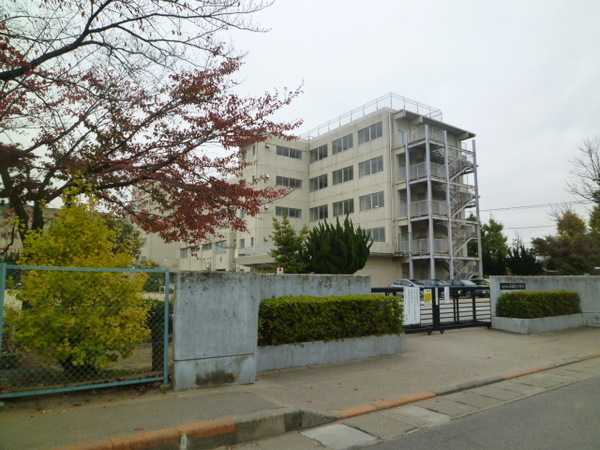 小学校　松戸市立馬橋北小学校（小学校）まで754m