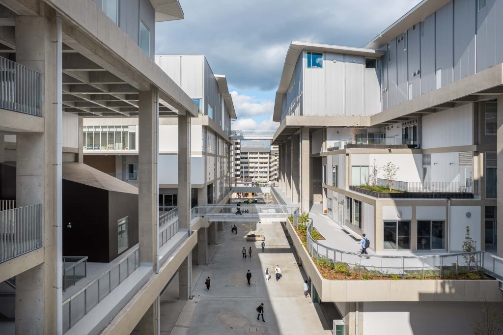 大学・短大　公立大学法人京都市立芸術大学（大学・短大）まで2642m