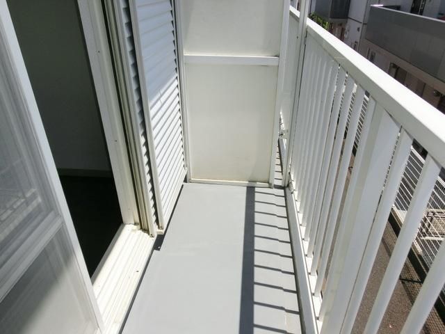 その他設備　★南西向きで日当たりの良いバルコニースペースです★