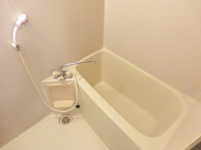バス・シャワールーム　☆バス・トイレ別です。☆
