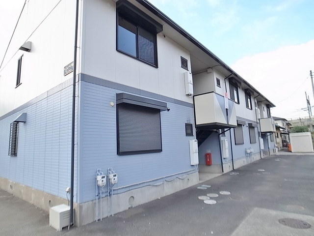 エントランス　内階段式です
