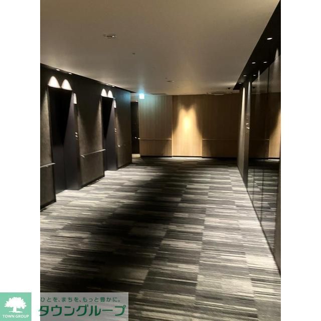 ロビー　エレベーターホール