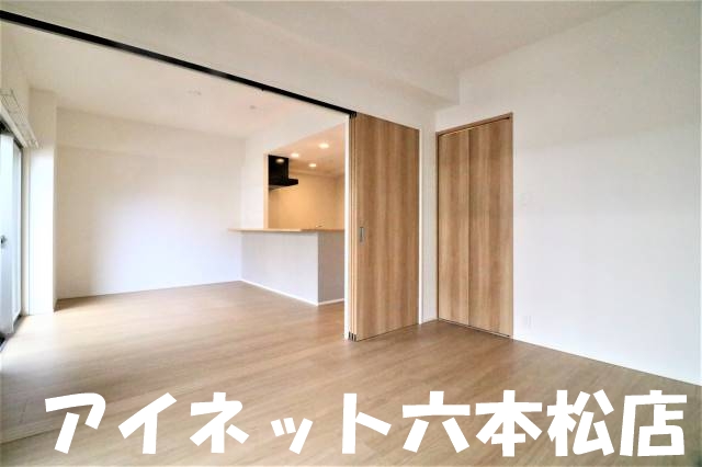 居室・リビング　広々としていいですね。