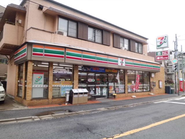 コンビニ　セブンイレブン（コンビニ）まで196m