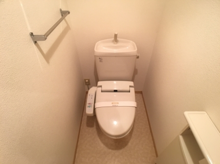 トイレ　落ち着いたトイレです