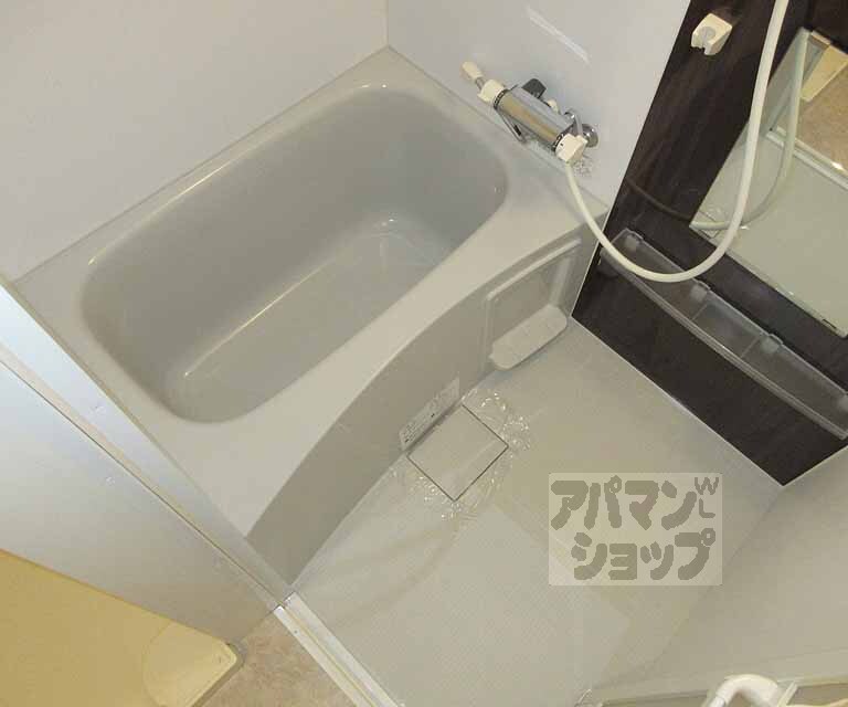 バス・シャワールーム　ゆったりバスルーム！