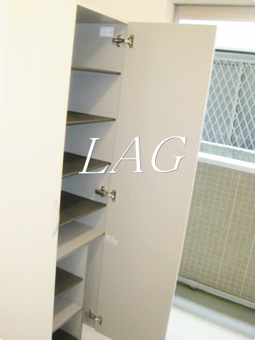 玄関　玄関です。