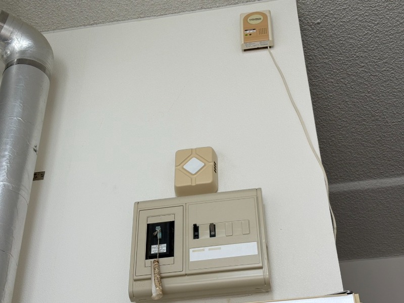 セキュリティ　来客時にはこちらのチャイムが鳴りますよ。