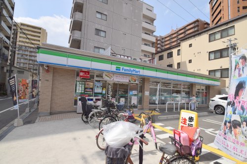 コンビニ　ファミリーマート 城東中央二丁目店（コンビニ）まで249m