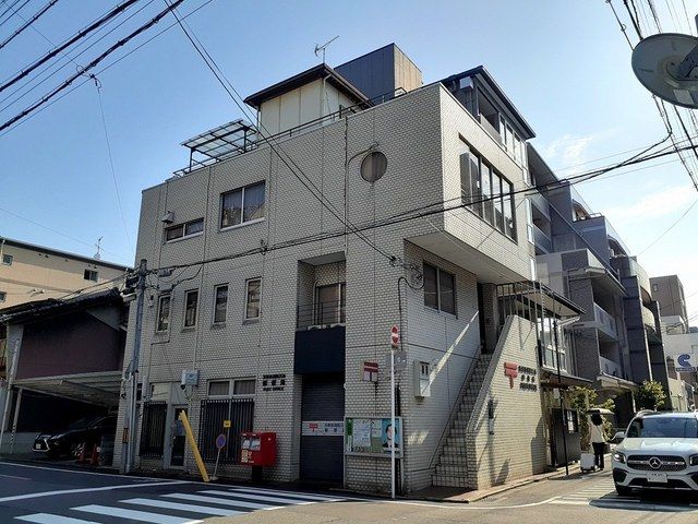 郵便局　京都西洞院三条郵便局（郵便局）まで98m