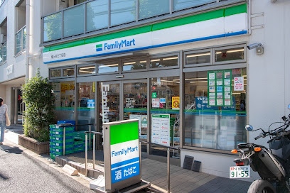 コンビニ　ファミリーマート 幡ヶ谷三丁目店（コンビニ）まで241m