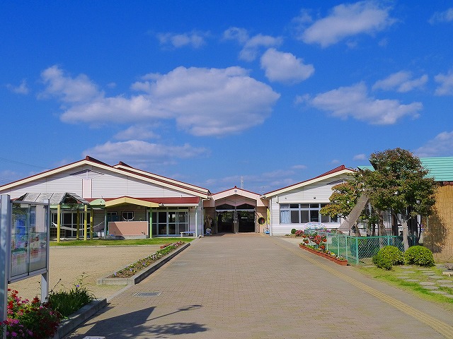 幼稚園・保育園　天理市立櫟本幼稚園（てんりしりついちのもとようちえん）（幼稚園・保育園）まで494m