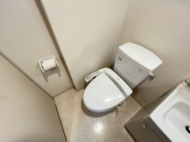 トイレ　落ち着いたトイレです
