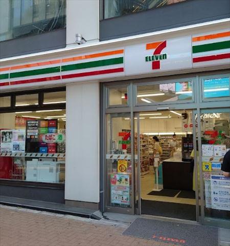 コンビニ　セブン－イレブン渋谷２丁目中央店（コンビニ）まで98m