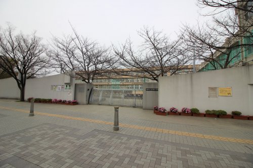 小学校　堺市立熊野小学校（小学校）まで406m