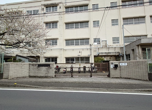 小学校　横浜市立本郷小学校（小学校）まで421m