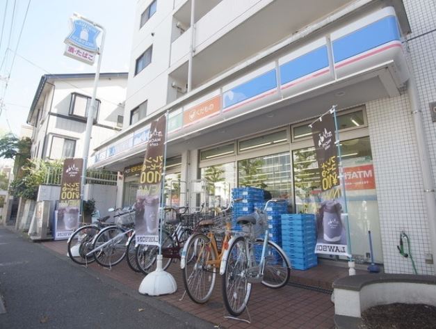 コンビニ　ローソン新百合ヶ丘マプレ店（コンビニ）まで244m