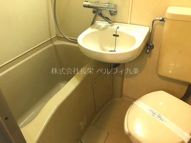 トイレ　※別部屋の写真です