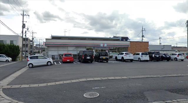 コンビニ　セブンイレブン青江1丁目店（コンビニ）まで247m