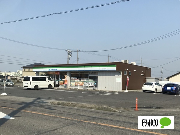 コンビニ　ファミリーマート西春西之保店（コンビニ）まで529m