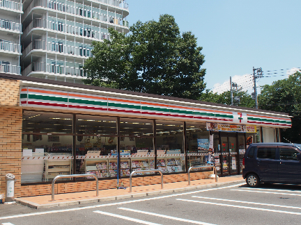 コンビニ　セブンイレブン 板橋前野町1丁目店（コンビニ）まで375m