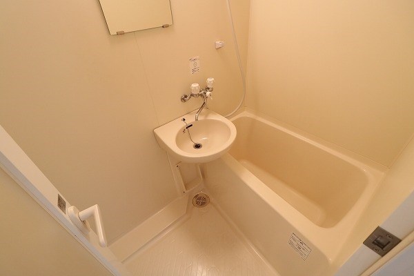 バス・シャワールーム　もちろんバスとトイレはセパレートです。