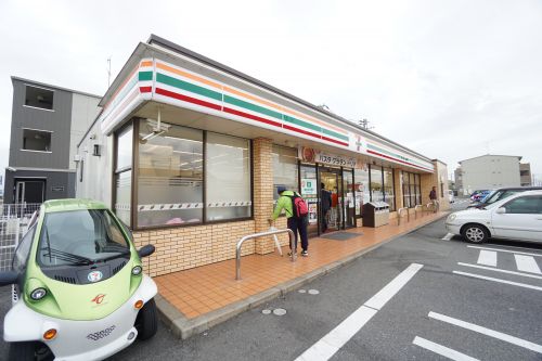 コンビニ　セブン‐イレブン 市原更級１丁目店（コンビニ）まで530m