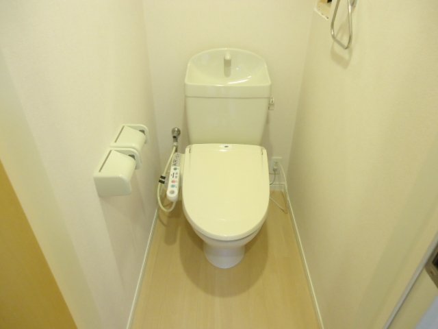 トイレ　シャワー付きトイレ