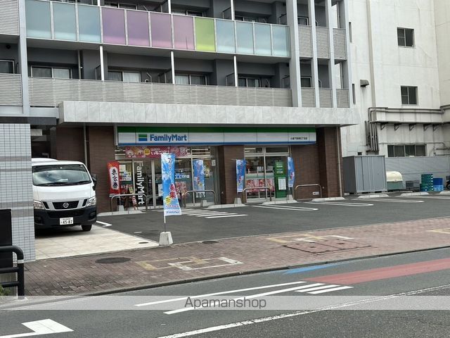 コンビニ　ファミリーマート 小倉下到津五丁目店（コンビニ）まで654m