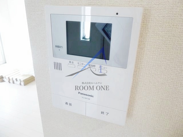 セキュリティ　モニター付きインターホンです。