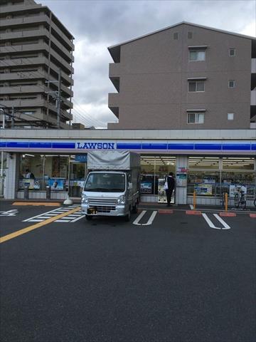 コンビニ　ローソン（コンビニ）まで615m
