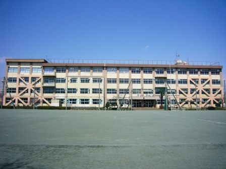 中学校　八王子市立横川中学校（中学校）まで1246m