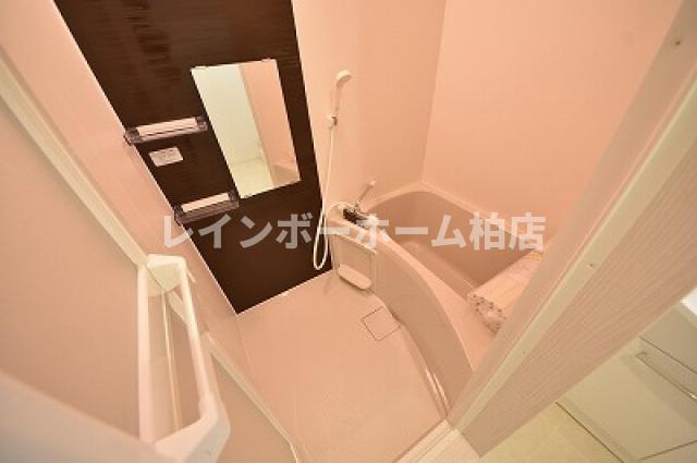 バス・シャワールーム　浴室乾燥機があります