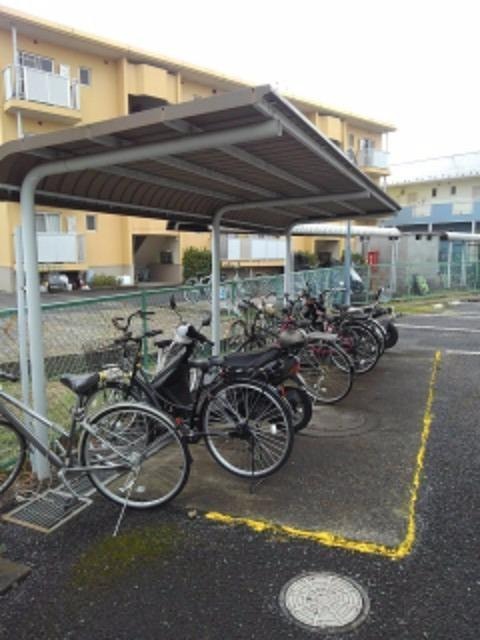その他共有部分　屋根付きの駐輪場