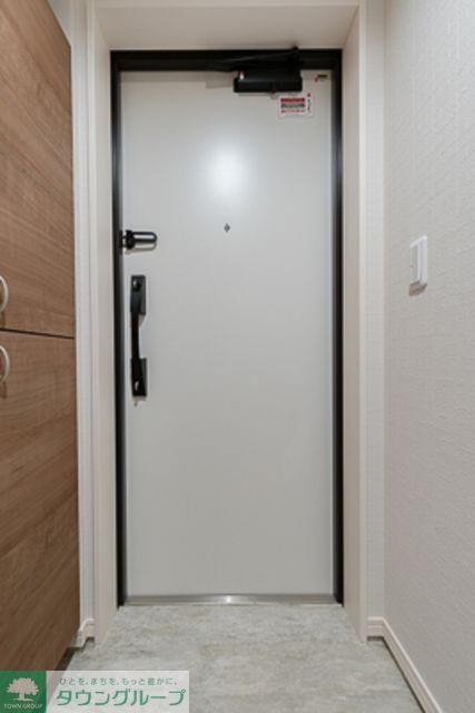 玄関　※写真は同タイプ住戸です。