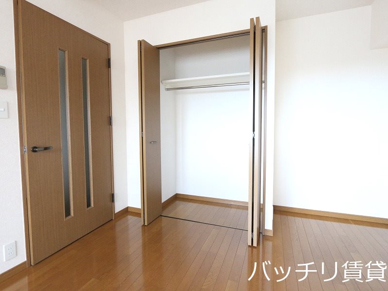 収納　別号室タイプの為、現状を優先いたします