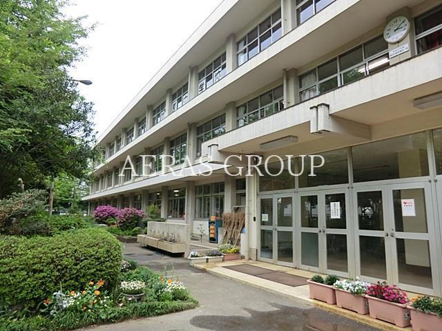 中学校　所沢市立美原中学校（中学校）まで978m