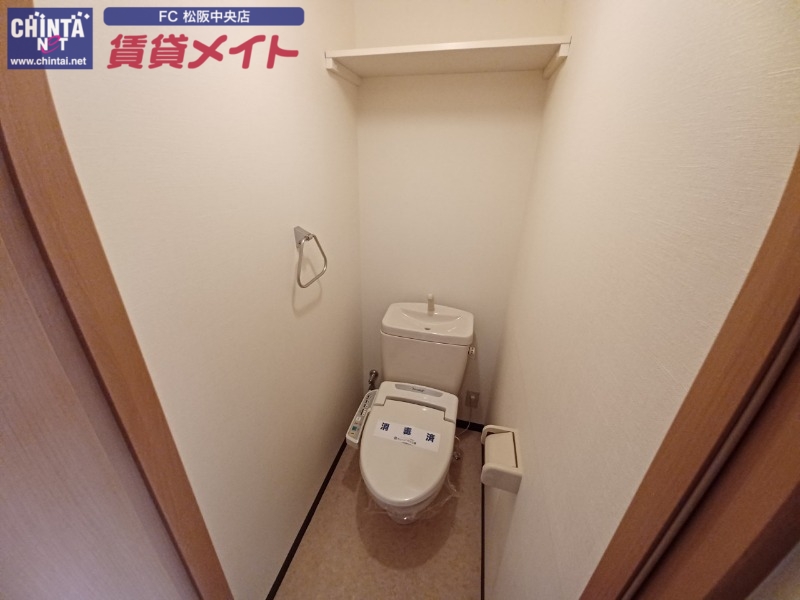 トイレ　同型参考写真