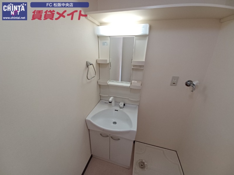 洗面設備　同型参考写真