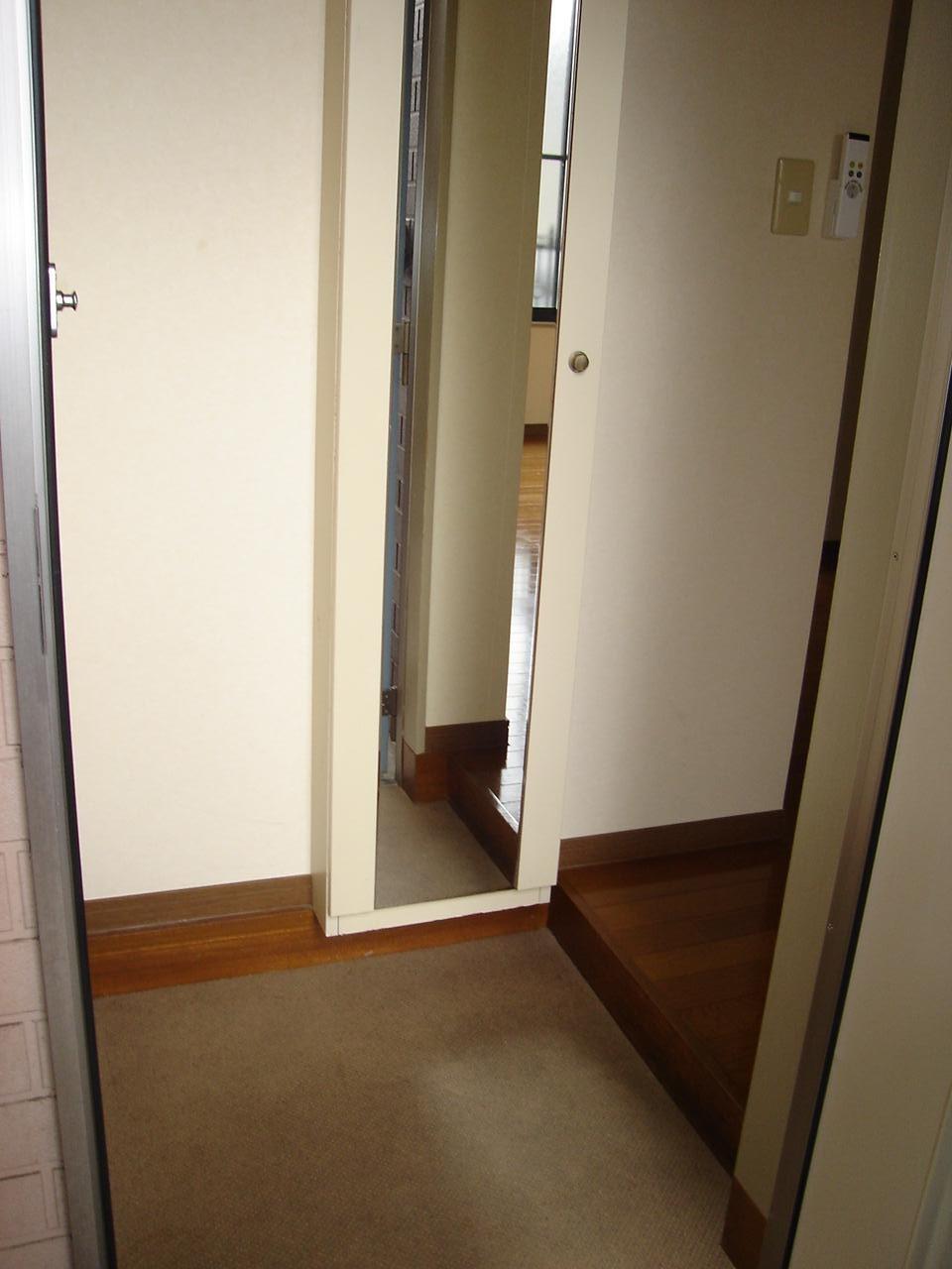 北陸黄金ハイツBの玄関写真