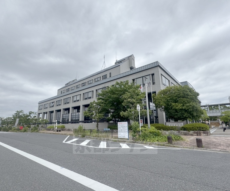 役所　草津市役所（役所）まで553m