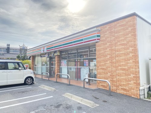 コンビニ　セブンイレブン 名古屋高田町2丁目店（コンビニ）まで257m