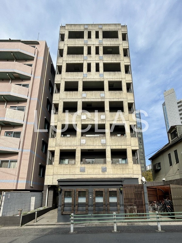 建物外観　『想いの先を照らし出す。』信頼が必要だからこそ、弊社へお任せ