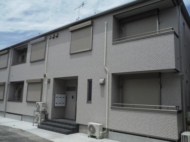 建物外観　２０１５年築