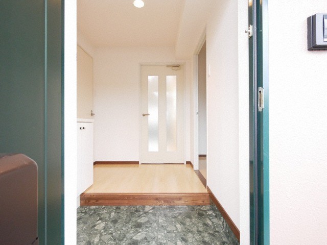 玄関　別部屋の写真です