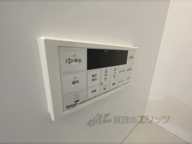 その他設備　給湯器リモコン