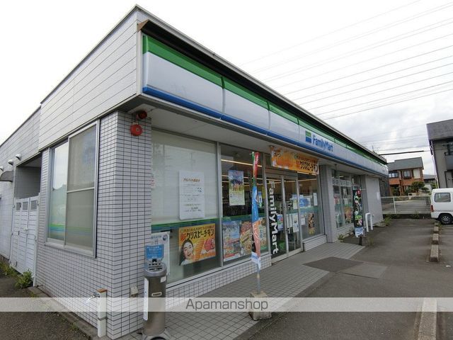 コンビニ　ファミリーマート掛川かみ西郷店（コンビニ）まで1014m